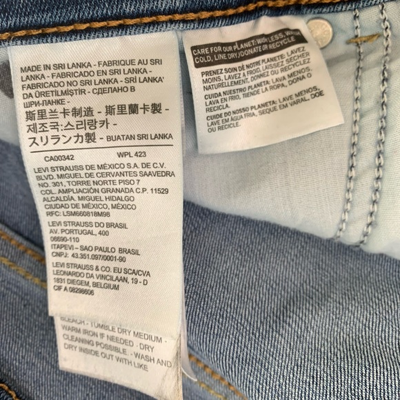 Levi’s Classic Boot Women’s Size 16 Classic Blue Jeans - Picture 16 of 16